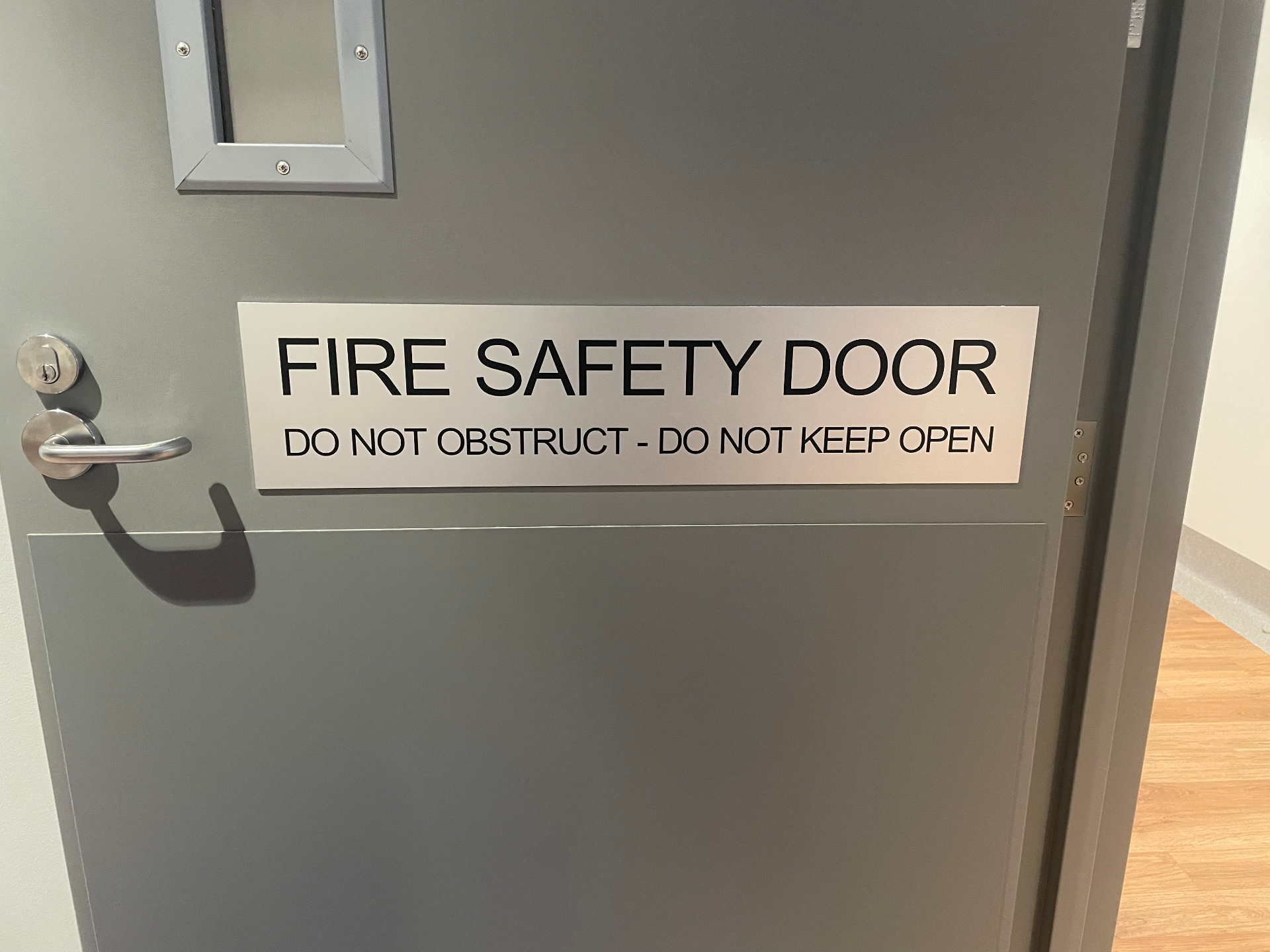 Fire safety door labelling